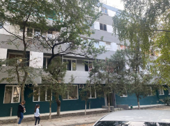 В Анапе продолжается благоустройство «проблемного» дома