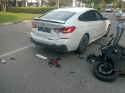 В Витязево смертельное ДТП с участием поезда, а в Анапе погиб байкер 