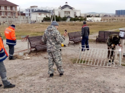  Старые лавочки из сквера Гудовича обрели «вторую жизнь»