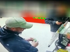 В Анапе мужчина украл с чужой банковской карты более трёх тысяч рублей