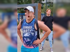 Полиция Анапы задержала самокатчиков, сбивших ребенка и сбежавших