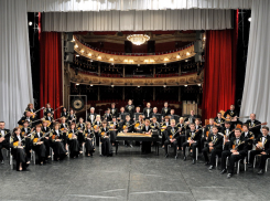 Гортеатр Анапы приглашает на концерты 21 и 22 февраля