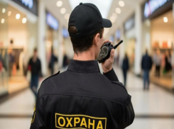 Прокуратура выявила массу нарушений: охранники в Анапе работали без договоров, без обучения и за зарплату ниже МРОТ 