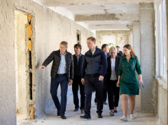 Мэр Анапы Василий Швец потребовал ускорить капремонт школы №11 в селе Супсех