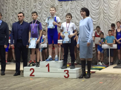 Анапские тяжелоатлеты привезли медали с краевого турнира