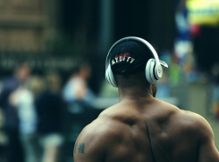 Анапчанки, а вы знаете, где в Анапе можно найти крепких мужчин?