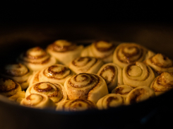 Чем полакомиться на Рождество: рецепт изумительных булочек с корицей для анапчан