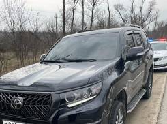 В Анапе водитель джипа пересёк сплошную линию и был найден полицейскими