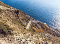Под Анапой девушка упала с горы и погибла