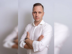 У анапского депутата Дмитрия Загвоздина одна машина и три прицепа к ней