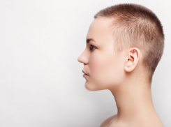 «Не понимаю, когда бабы лысые, а мужики-патлатые»-анапчанка о странных прическах