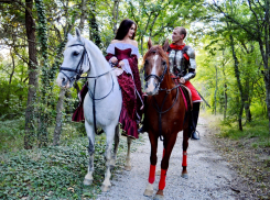 Анапская свадьба и лавстори в рыцарском замке