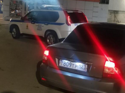 В Анапе водитель «Приоры» оставил машину на автобусной остановке и был найден полицией 