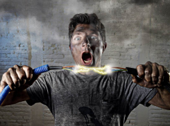 Анапчанин залез в трансформаторную будку и получил удар током