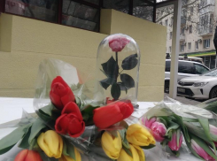 Подари жене букет сроком годности в 5 лет - в Анапе начался цветочный бум к 8 Марта