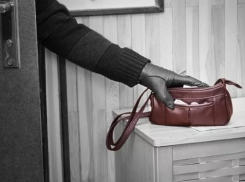 Сожитель похитил у анапчанки золото и деньги, а затем раскаялся и сдался правоохранителям