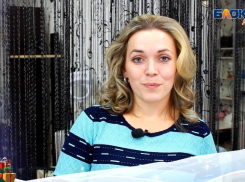 С праздниками анапчан поздравляет администратор парикмахерской «Эконом»