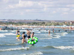 Долой матрасы и круги – в Анапе объявлен запрет на использование надувных плавсредств
