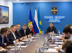 «2024 – год больших социальных проектов»: в Анапе прошло заседание строительного штаба