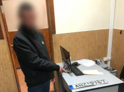 В Анапе мужчина воровал автомобильные номера и обещал вернуть их за вознаграждение