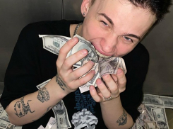 18-летний миллионер Даня Милохин свою трудовую биографию начинал в Анапе официантом