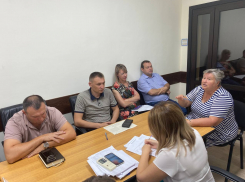 Мусорные свалки и благоустройство: на что анапчане жаловались вице-мэру Артёму Моисееву