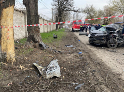 В ДТП под Новочеркасском погибло 5 человек. В Анапе тоже дают порулить подросткам 