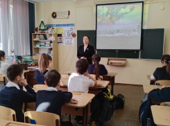В школах Анапы прошли уроки мужества, посвящённые снятию блокады Ленинграда
