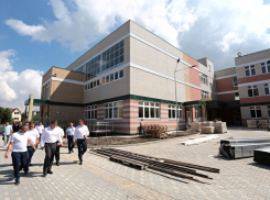 Школу в Алексеевском строят практически круглосуточно