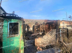 Двое мужчин погибли при пожаре ночью в Сукко под Анапой