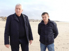 «Убрать весь этот хлам»: мэр Анапы призвал навести порядок на пляжах 
