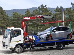 На улицах Анапы начали работать эвакуаторы