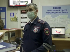 В Анапе 6-летний мальчик катался один на улице в два часа ночи