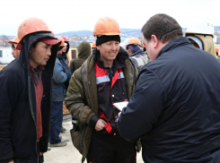 Сотрудники ФСБ выявили более 50 мигрантов на стройках в Анапе