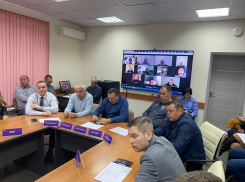 Улица Малиновая в Супсехе под Анапой разбивается большегрузами