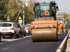Недалеко от Анапы, в станице Гостагаевской идёт ремонт дорог