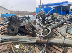 Ржавеет и гниет: анапская стела с корабликом обнаружена на свалке