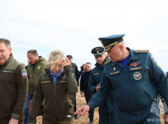 Глава МЧС РФ  Куренков лично прибыл в Анапу из-за новых выбросов мазута 