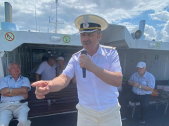 В Анапе ветераны почтили память погибших моряков ВМФ