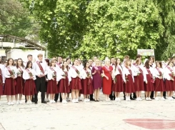 В Анапе прошли торжественные линейки последнего звонка