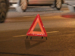 На трассе недалеко от Анапы иномарка насмерть сбила человека 