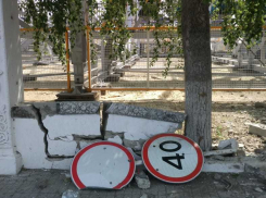 В Анапе водитель автобуса после ДТП скрылся, а пассажирку увезли в реанимацию