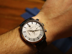 У туриста в Анапе из номера украли дорогие часы. Полицейские быстро раскрыли кражу