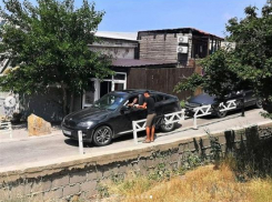 В Большом Утрише под Анапой незаконно брали плату за проезд к морю