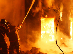 В Анапе в прошлом году произошло  135  пожаров. Всего более 450 возгораний