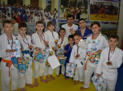 Анапские дзюдоисты вернулись из Крымска с десятью медалями