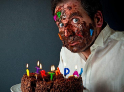 У водителя службы доставки в Анапе едва не отняли заказ