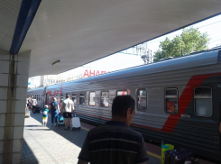 «Поехал бы раньше - попало бы в меня»: пассажир поезда, застрявшего в Анапе из-за взрыва