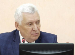 Мэр Анапы поручил продвигать кубанскую продукцию на рынках и эвакуировать больше авто