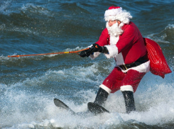 Праздник к нам приходит: «Блокнот Анапа» узнал цены вызова Деда Мороза и Снегурочки на дом